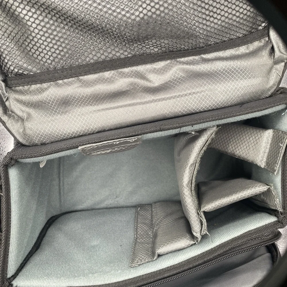 Nikon Black Nylon Padded Adjustable Shoulder Camera Bag with Dividers